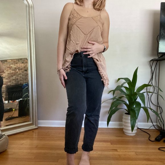 Coco & Jaimeson Tan Flowy Tank - Picture 1 of 5